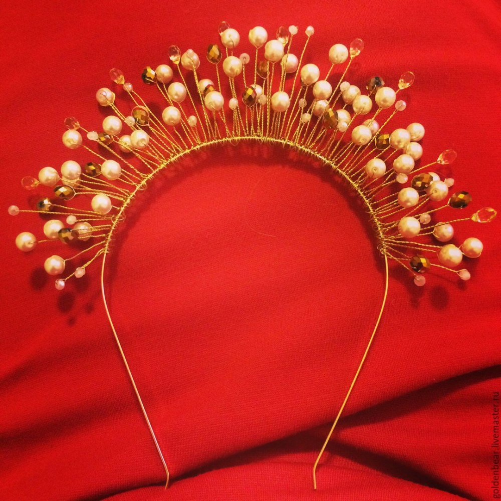 Корона из бисера