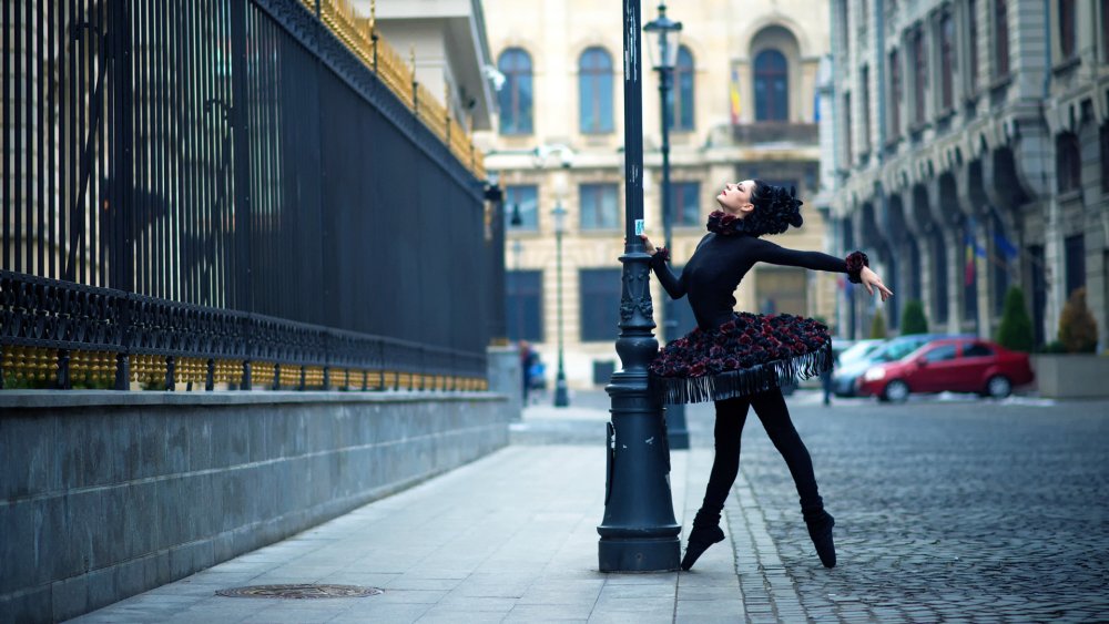 Балерина в городе