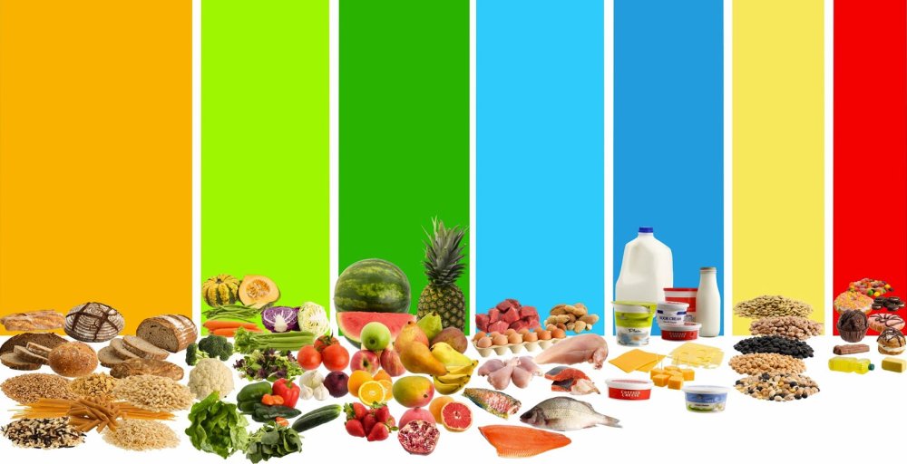 Овощи на деревянном фоне