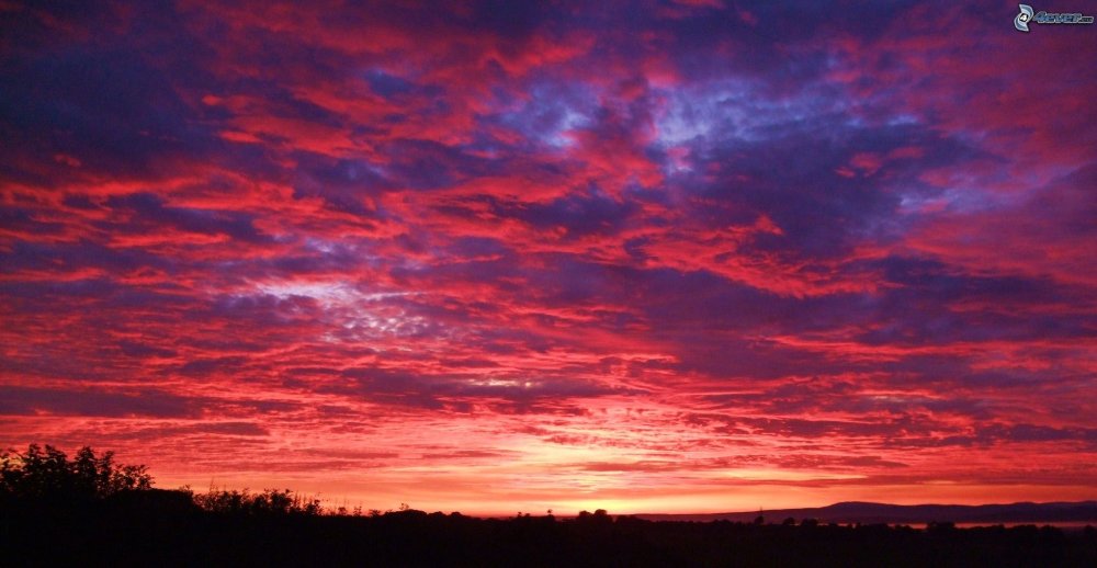 Красное небо фото