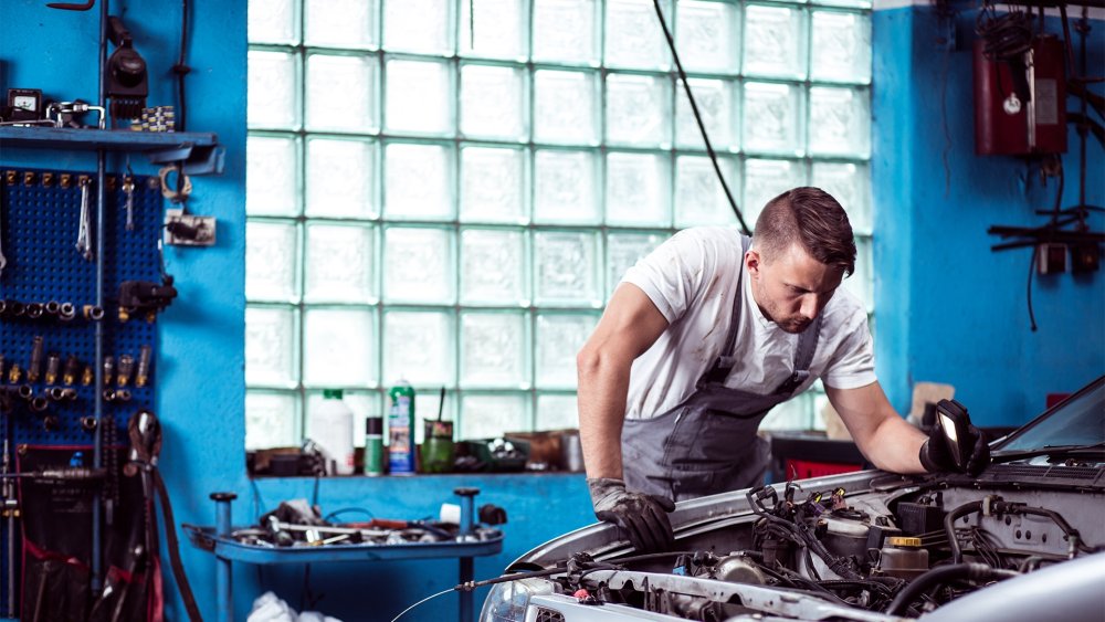 Автомеханик Робби