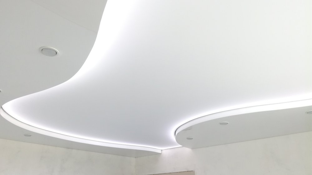 Подвесной потолок из гипсокартона