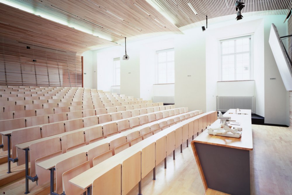 Мюнхен университет лекционный зал