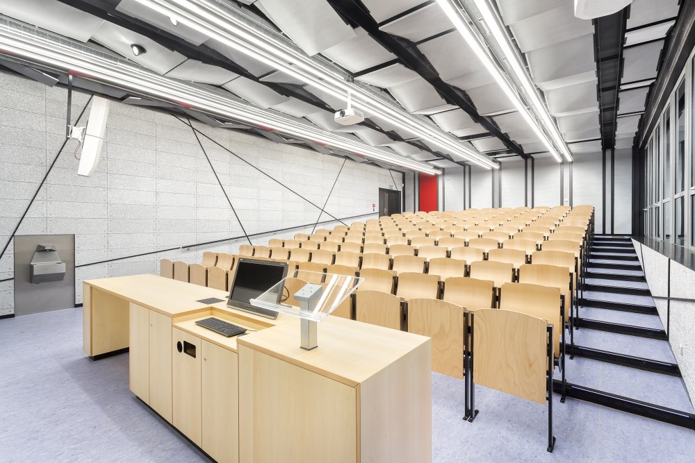 Интерьер офисов и аудиторий