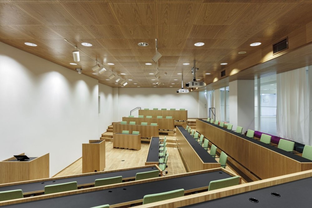 Университет Алвара Аалто в Эспоо (1974)