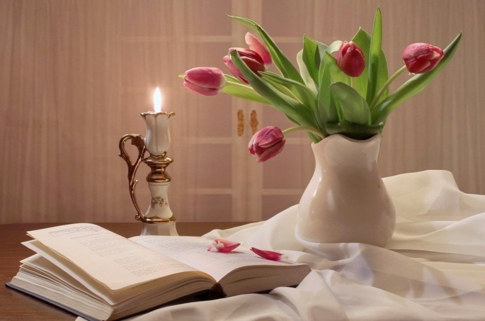 Ваза на столе