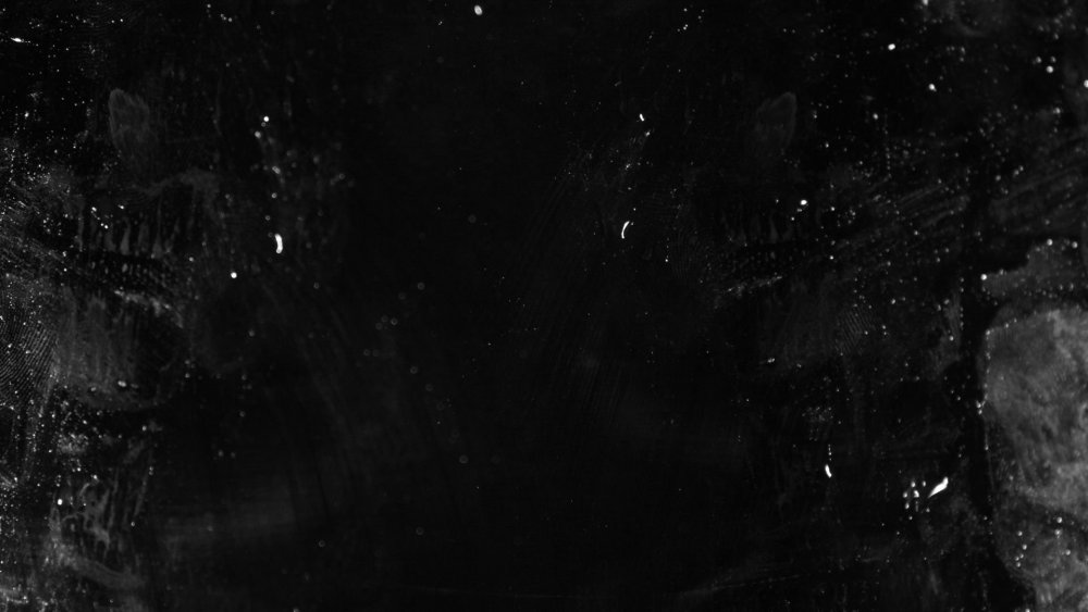 Пыль на черном фоне