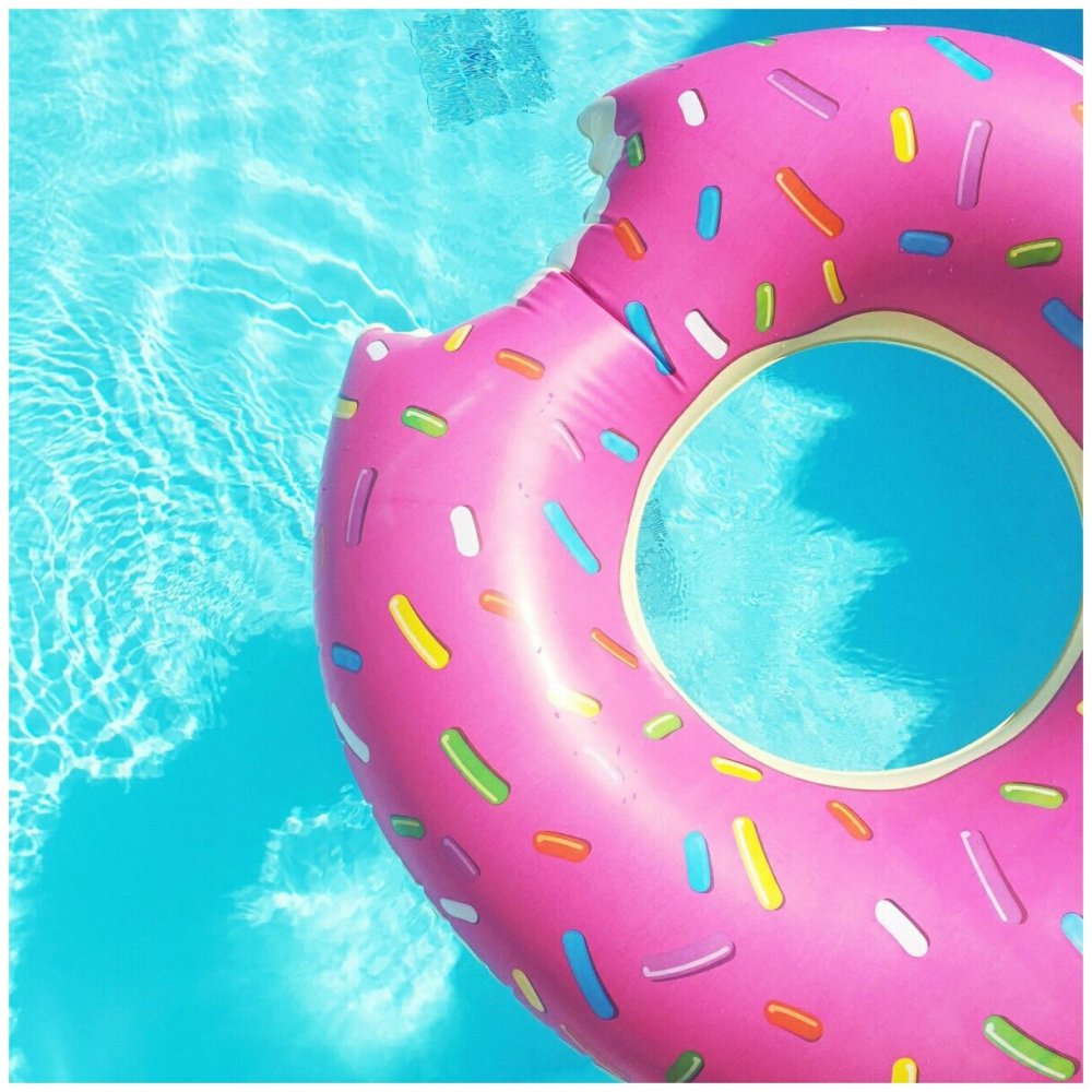 Резиновый круг для плавания