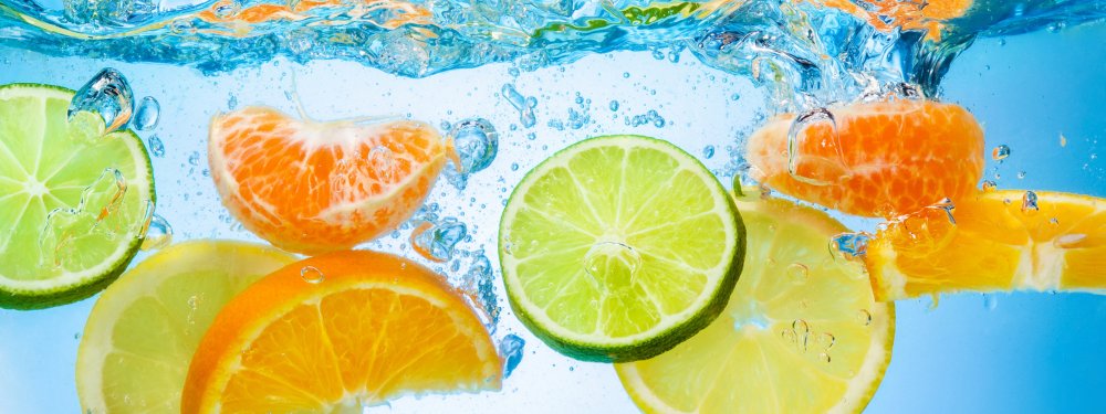 Скинали для кухни фрукты в воде