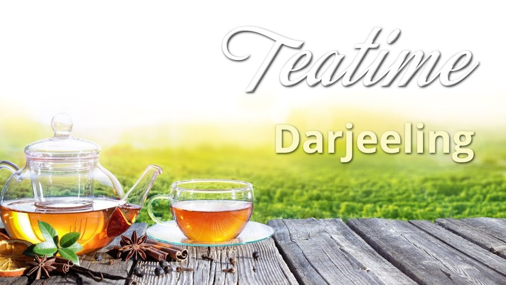 Авторский чай на фоне холста