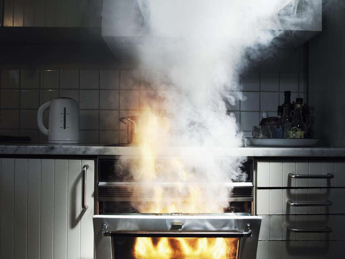Кухня горит