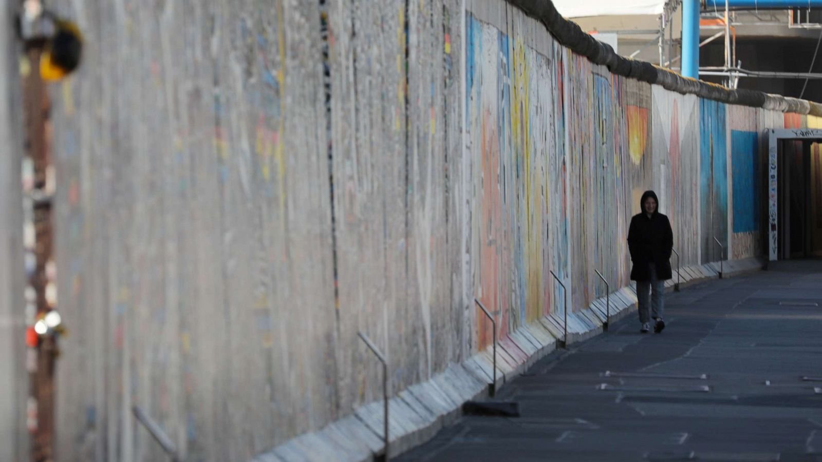 Сахаров на Берлинской стене