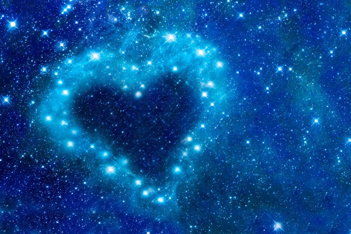 Сердце из звезд на небе