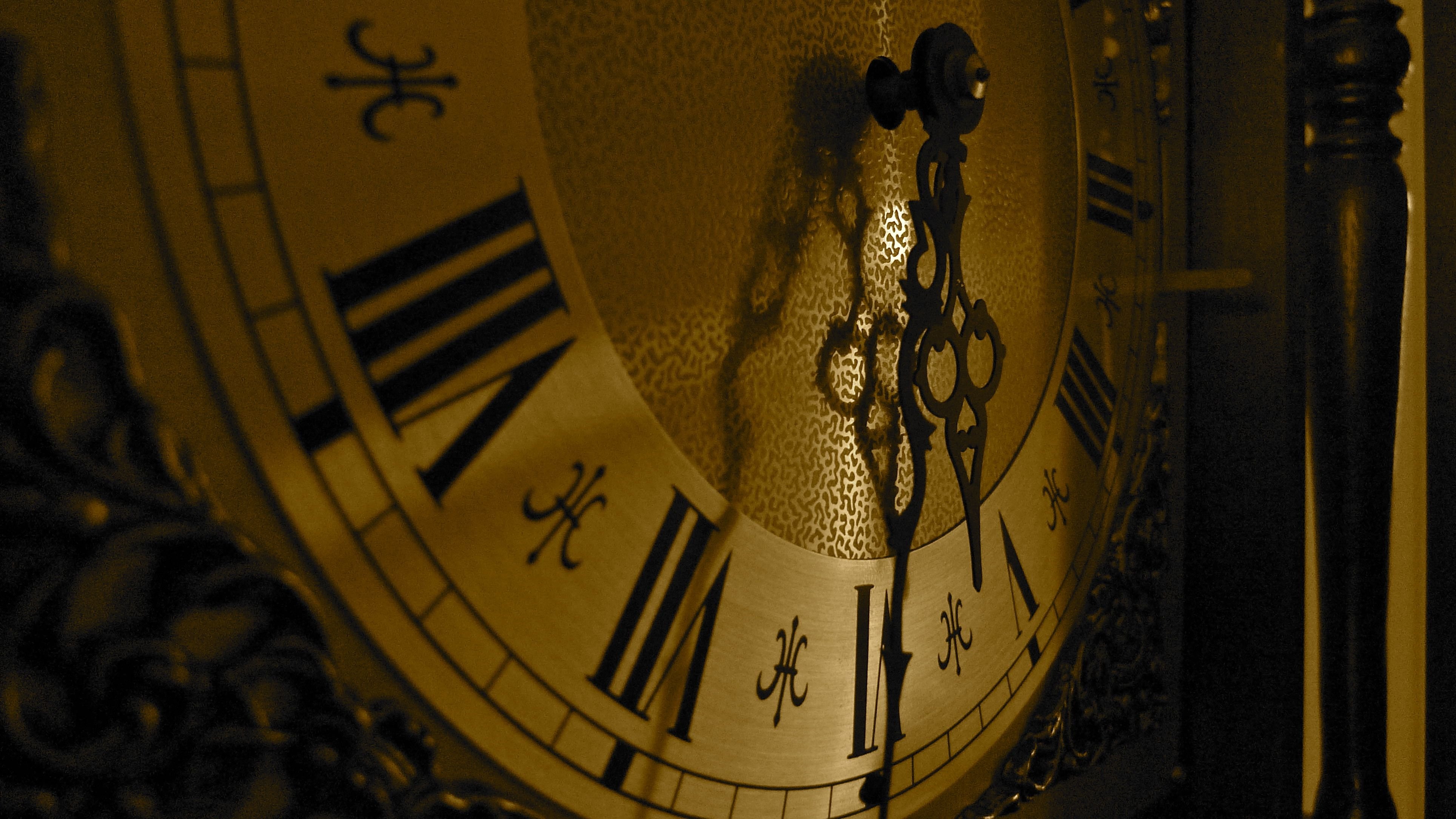 Музыка 7 часов. Старинные часы. Часы Эстетика. Красивые старинные часы. Сказочные часы.
