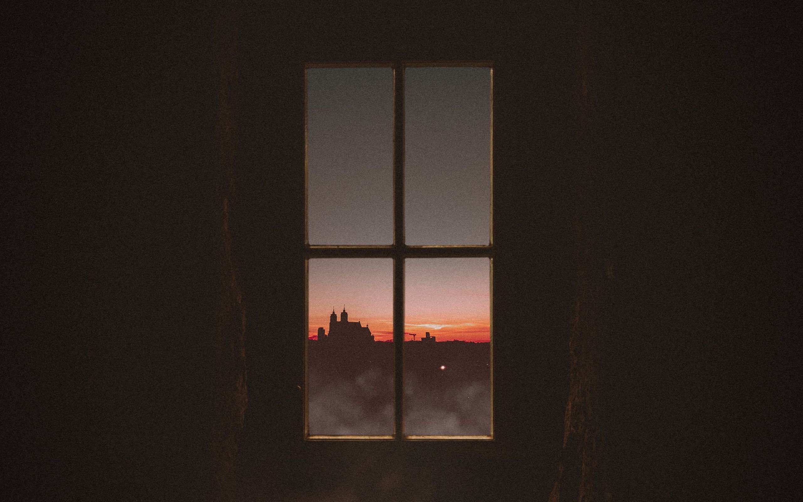 ночь из окна дома картинки
