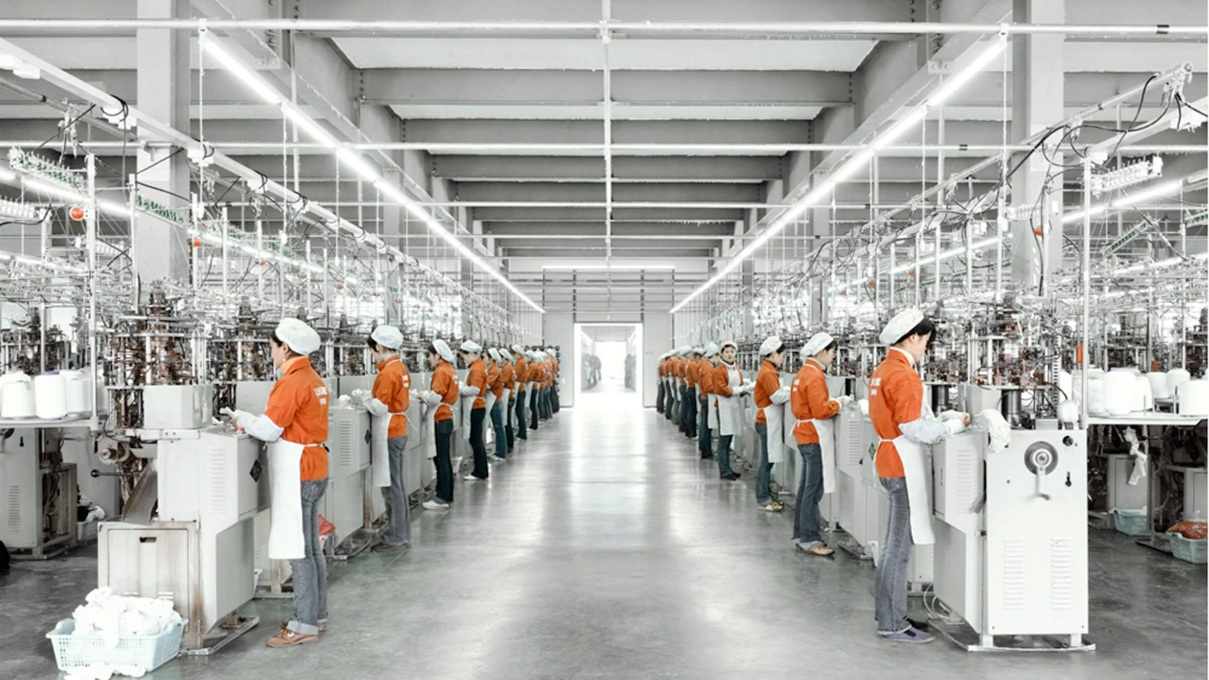 Фабрики одежды производителя. Текстильное производство. Текстильная промышленность Китая. Фабрика в Китае. Завод в Китае.