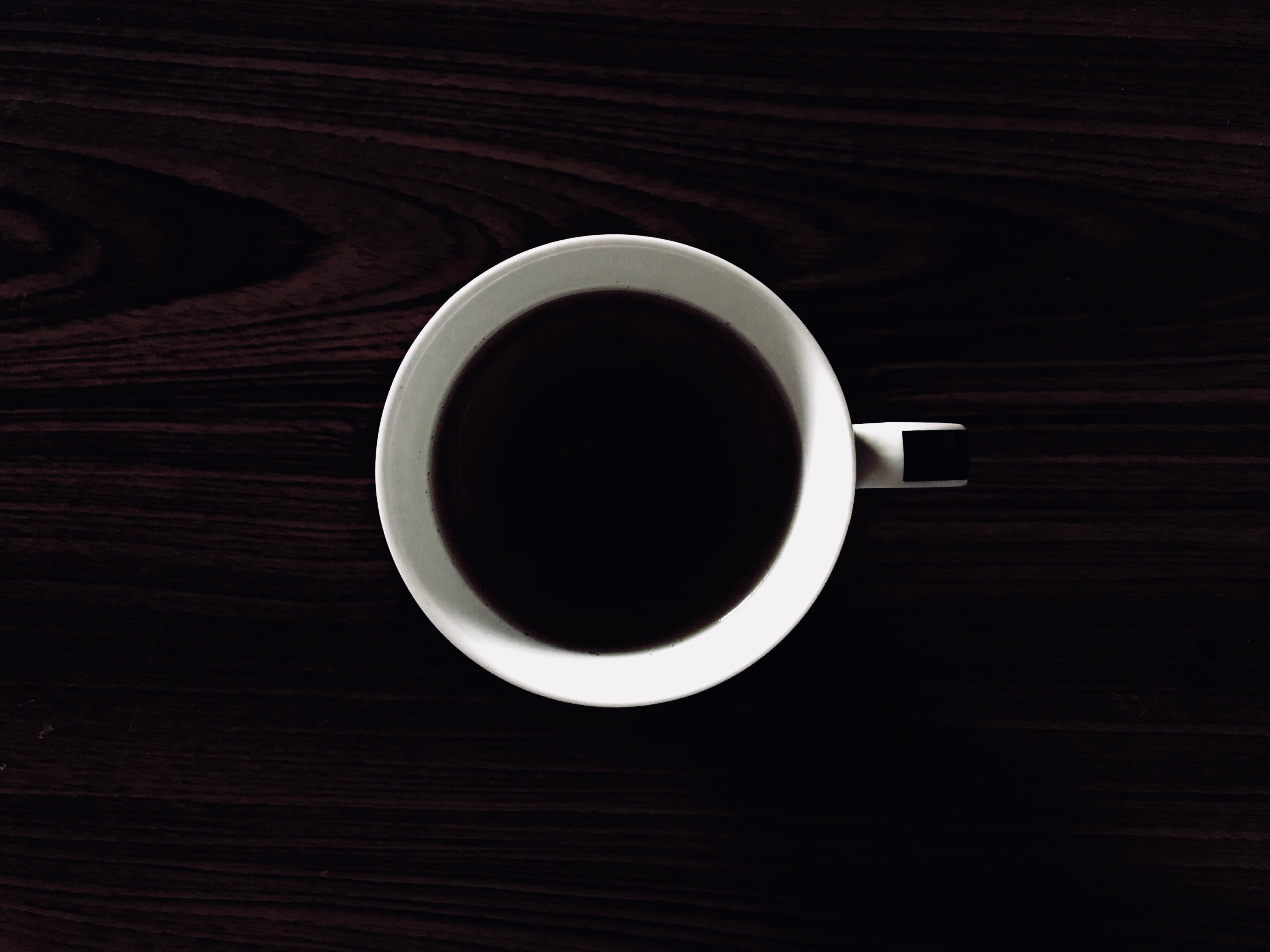 Формы кофейных чашек. Чашка кофе вид сверху. Чашка кофе сверху. Кружка кофе сверху. Чашка сверху.