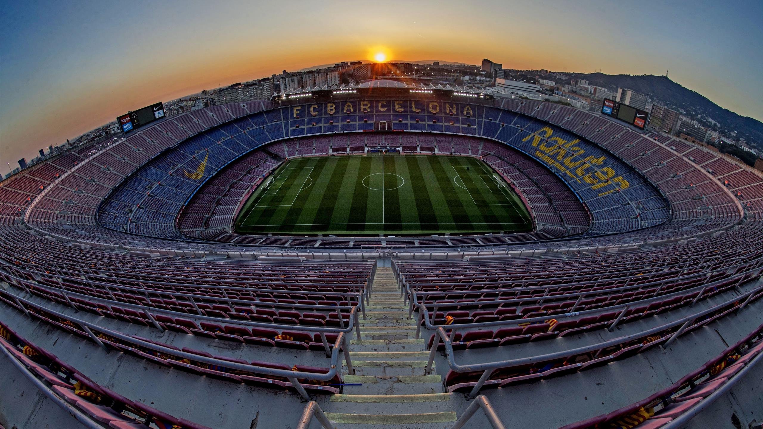 Вместимость камп. Камп ноу стадион. Барселона Камп ноу. Стадион Барселоны. Стадион Камп ноу в Барселоне.
