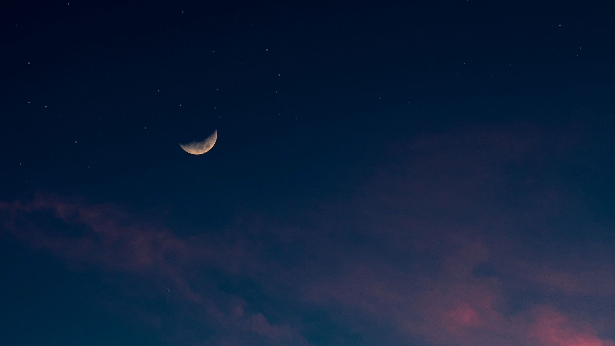 Звездное небо месяц. Ночное небо. Ночное небо с луной. Ночное небо без звезд. Луна на небе.