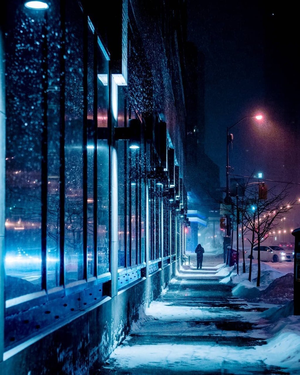 Город снег вечер. Ночной зимний город. Зимняя ночь в городе. Зима ночь город. Зимняя улица ночью.