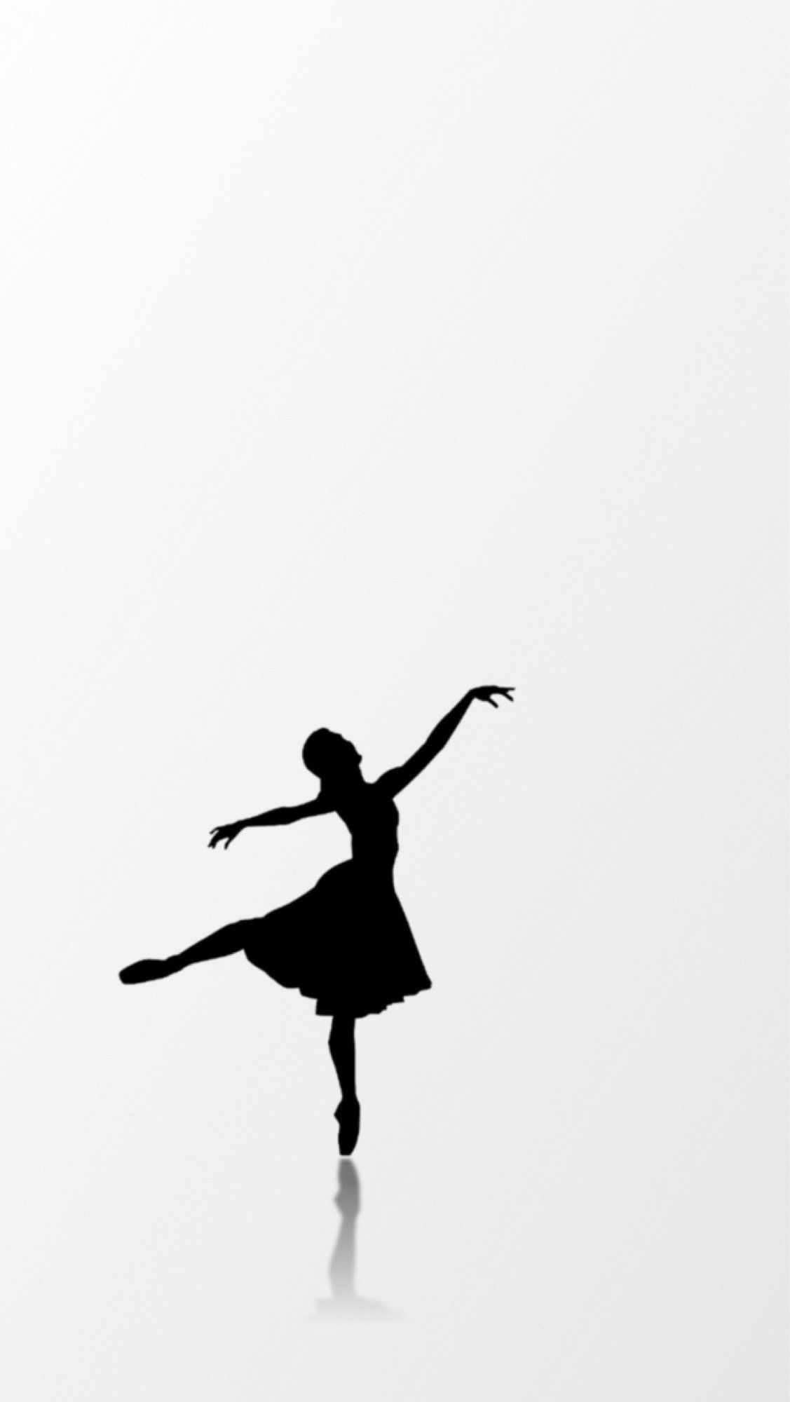 Балерина черная на белом фоне