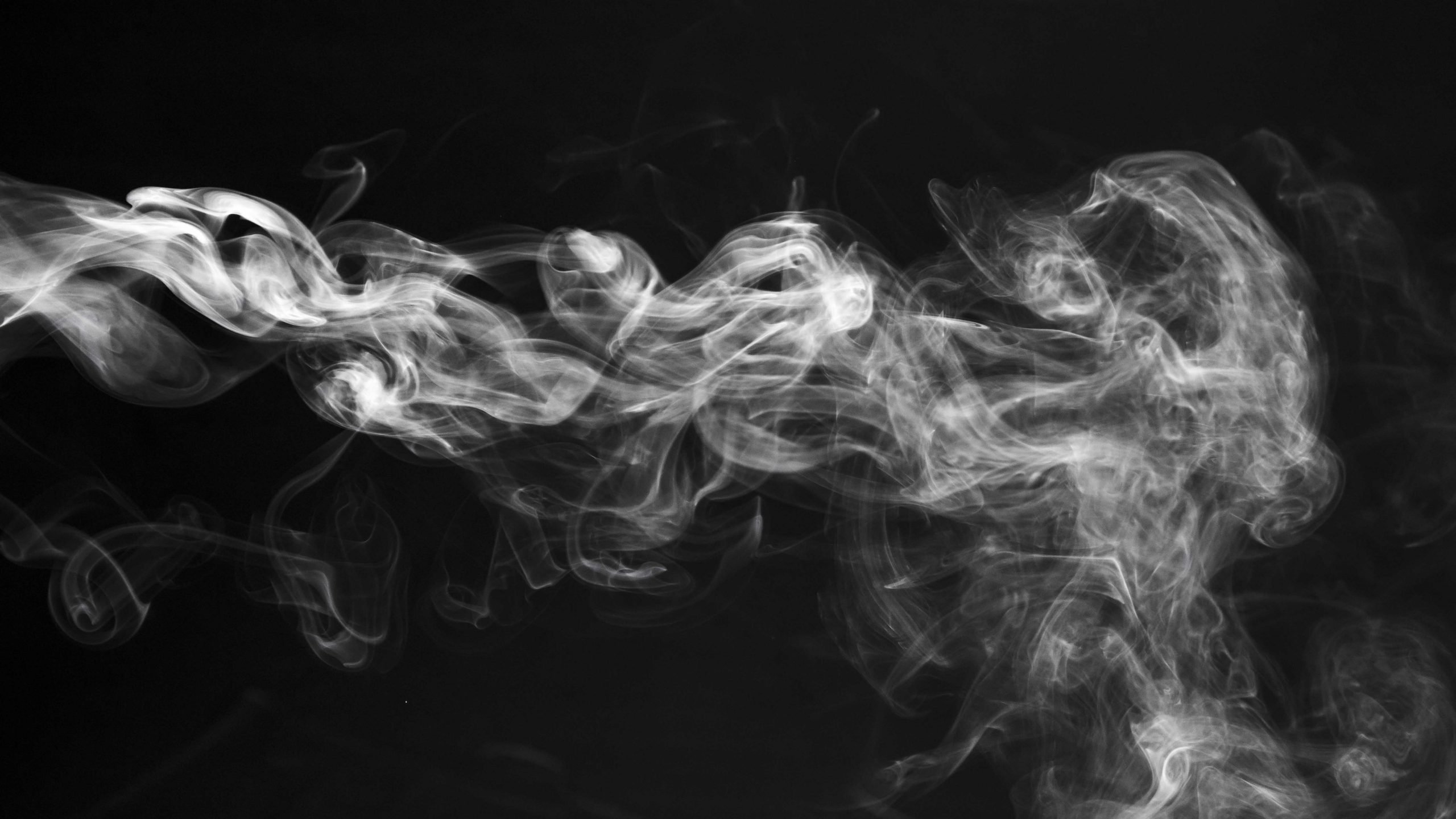 Черно серый дым. Дым. Дым фото. Дым на черном фоне. Фон дым.