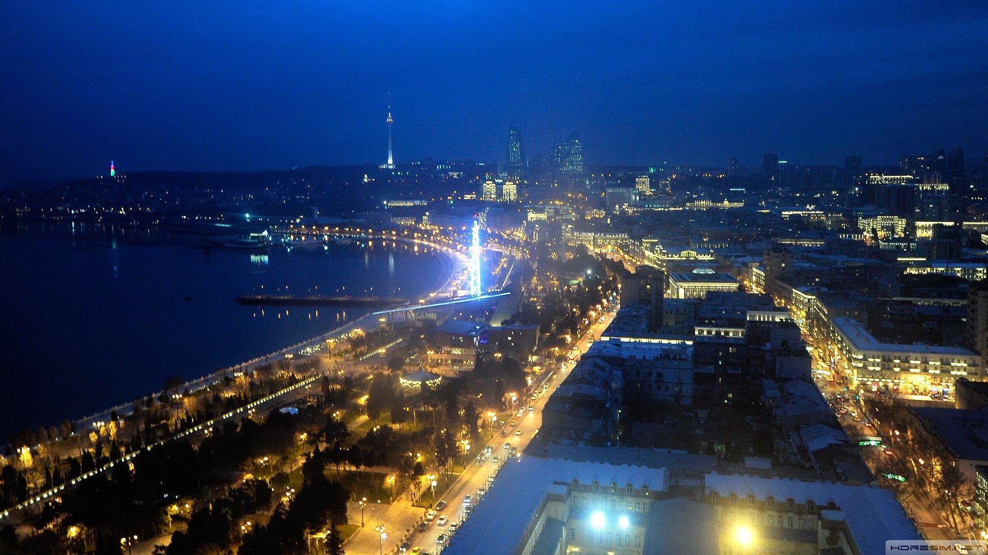 Ночной вид Баку