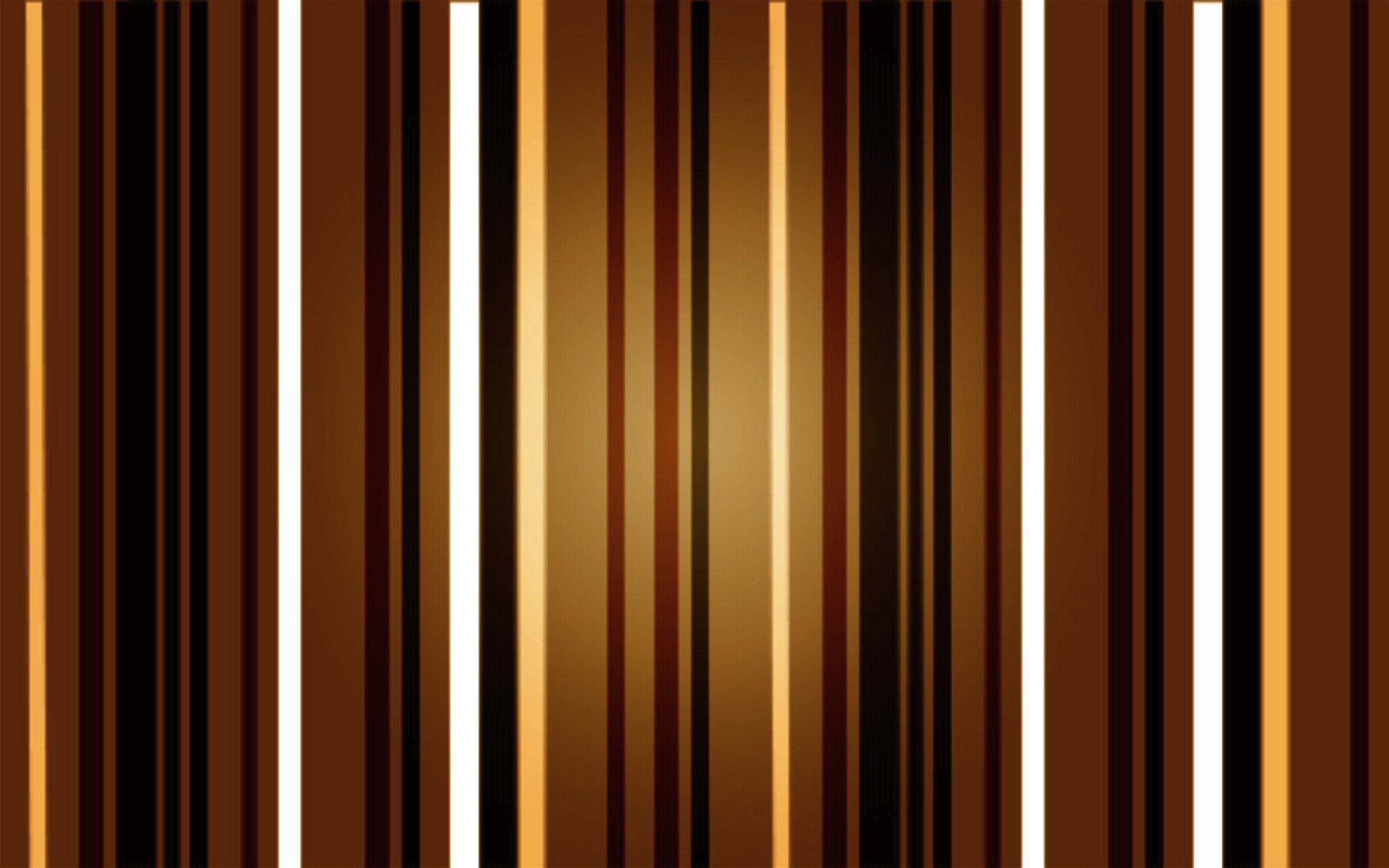 Широкие коричневые полосы