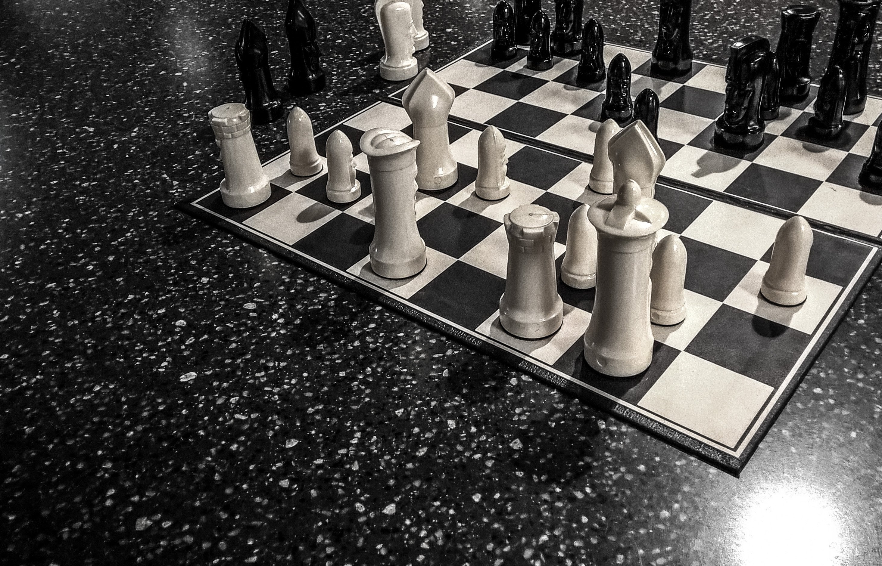 Черные шахматы как играть
