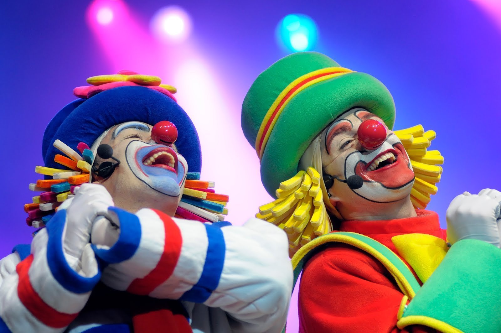 Клоун фото. Клоуны. Весёлые клоуны. Два клоуна. Клоун красивый.