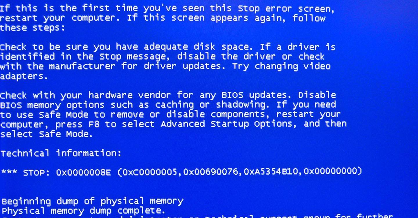 Синий экран без надписей. Синий экран смерти. Синий экран смерти Windows. Ошибка синий экран смерти. Синий экран смерти Скриншот.