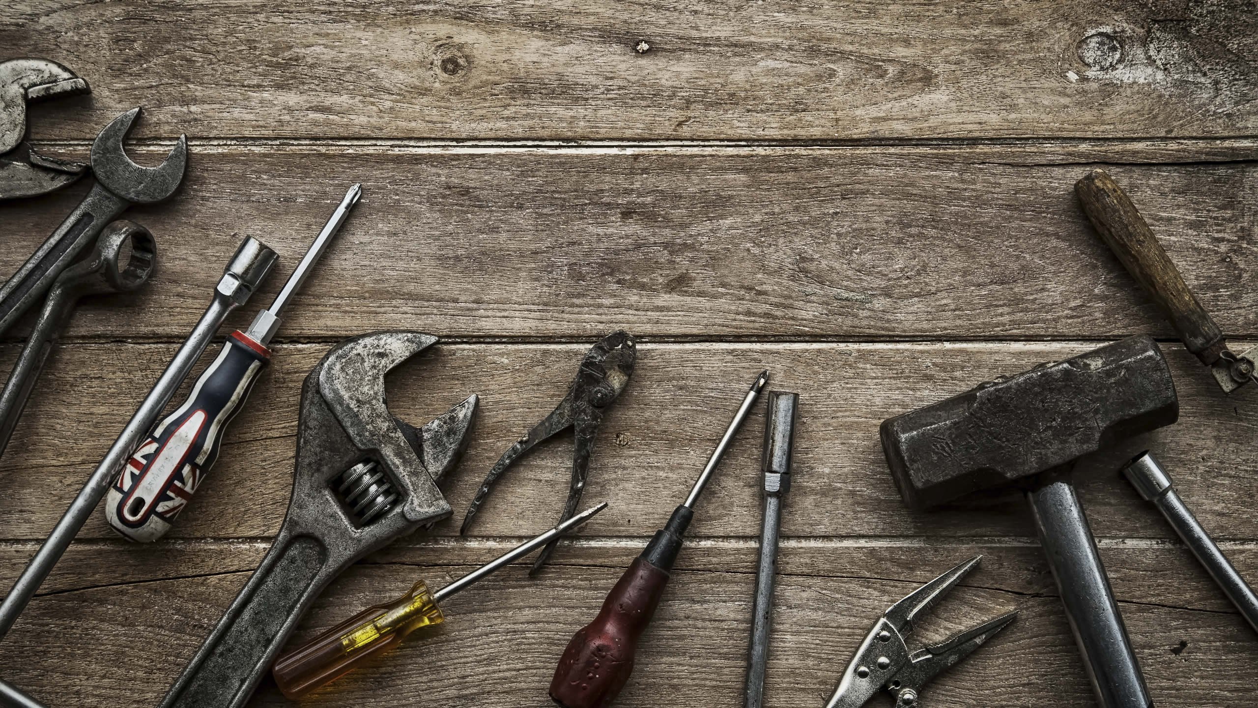 Site tools. Слесарный инструмент. Инструменты столяра. Фон инструменты. Инструменты для стройки.
