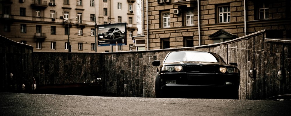 BMW e38 город улица