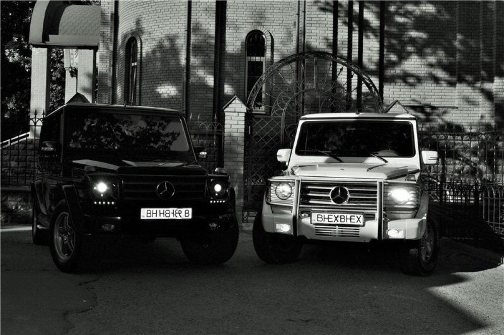 Мерседес Гелендваген черный и белый