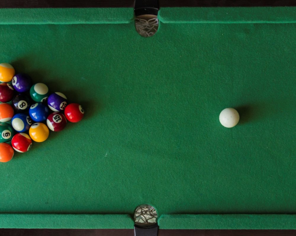 Бильярдный стол референс