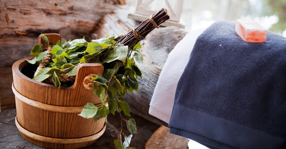 Банные принадлежности и веник натюрморт