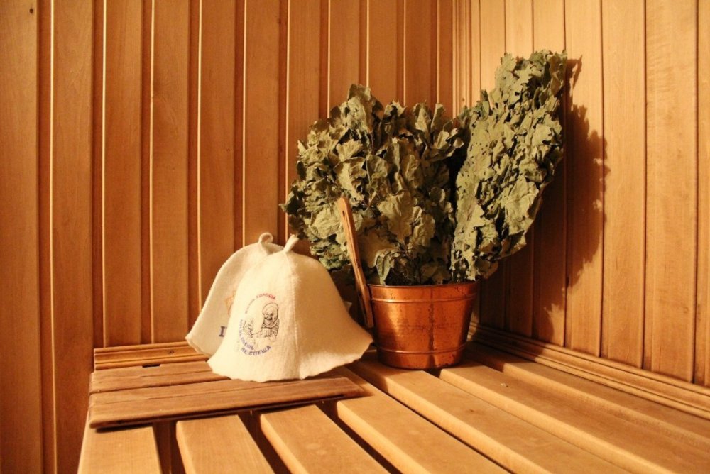 Русская баня с веником