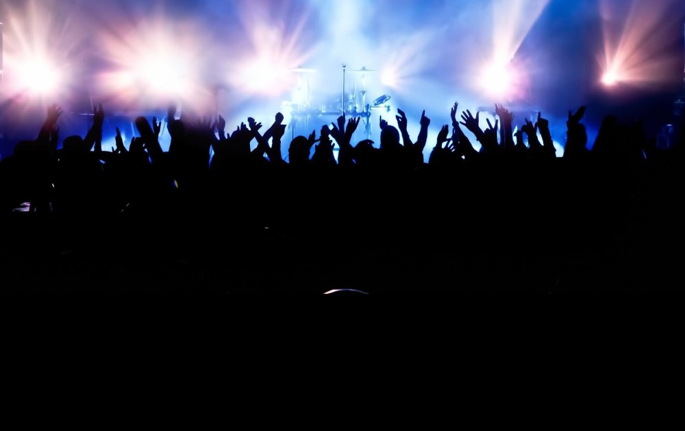 Рок концерт толпа
