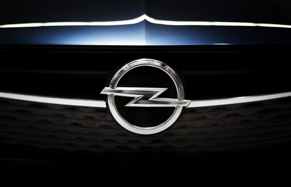 Новый логотип Опель