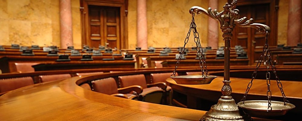 Ace attorney courtroom