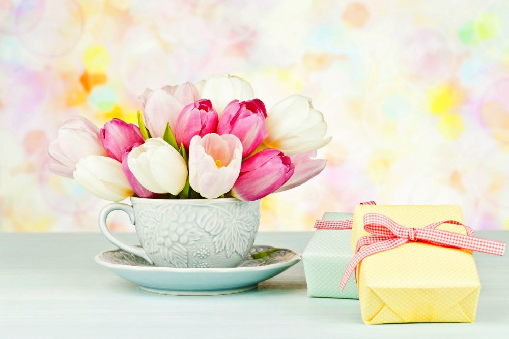 С 8 марта кофе и цветы