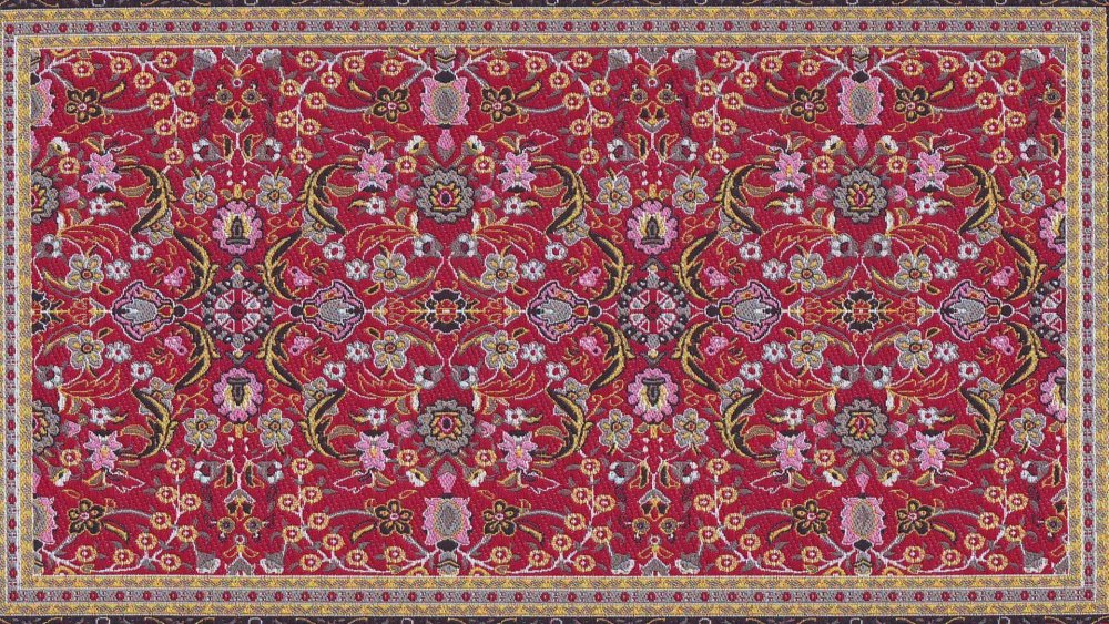 Ковер на стене