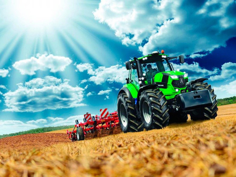Трактор в поле вектор