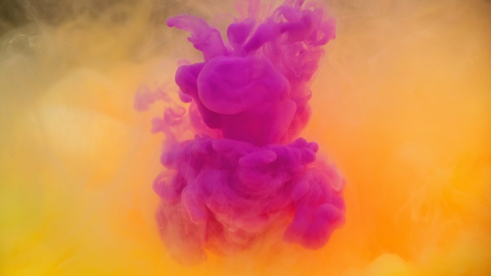 Розовый дым