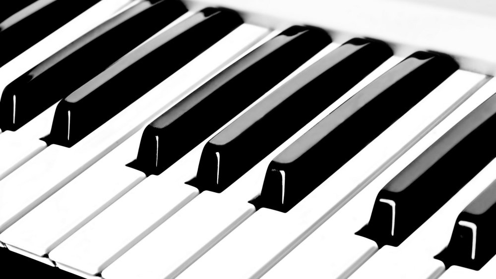 Клавиатура фортепиано фон