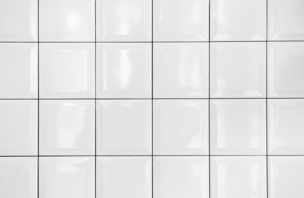 Белая квадратная плитка