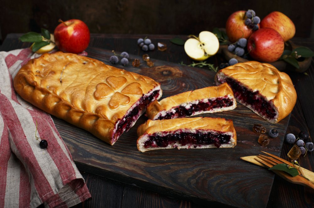 Яблочно смородиновый пирог