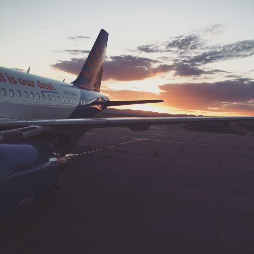 Самолет в небе