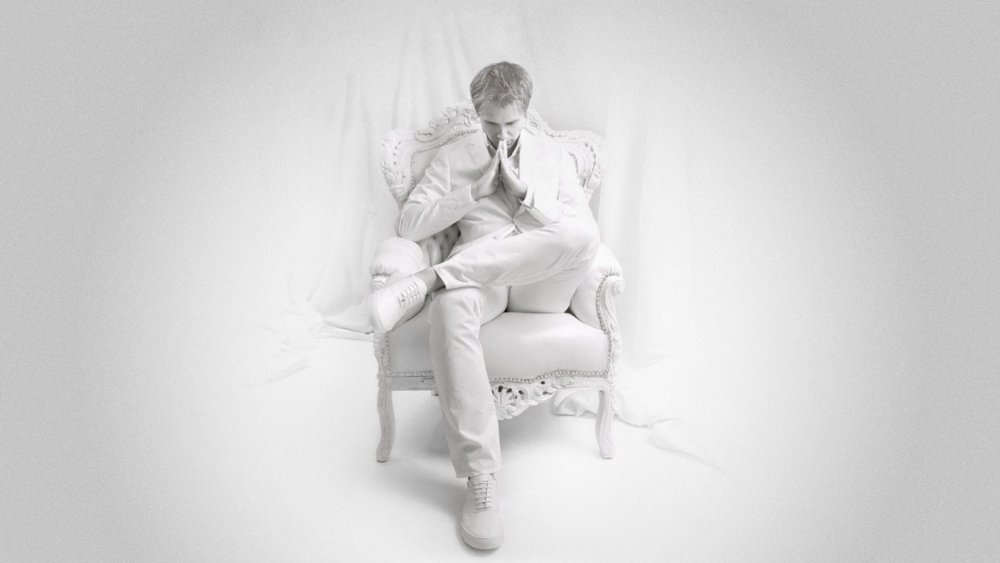 Armin van Buuren в белом