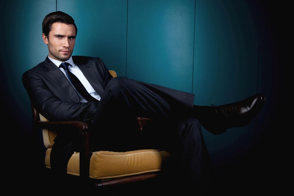 Мужчина в костюме